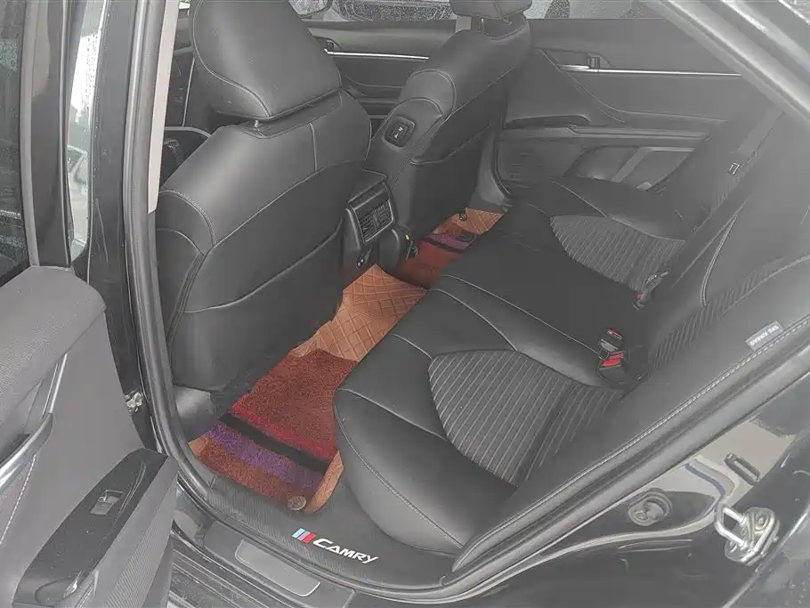 Toyota Camry 2022 2.5S Knight Edition фото 11