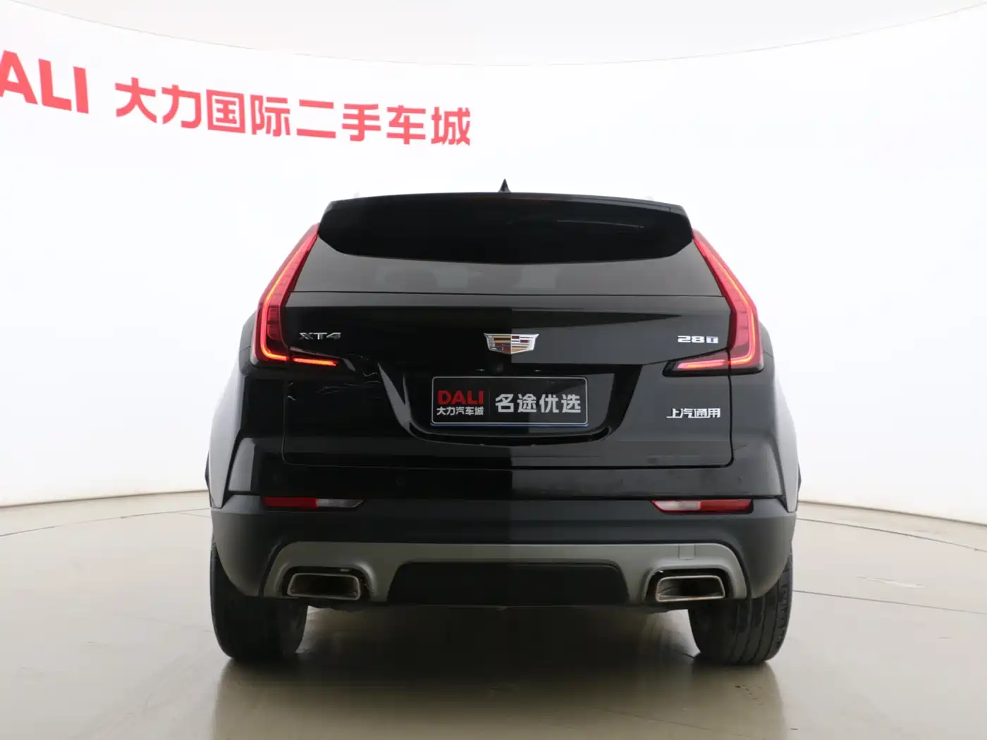 CADILLAC XT4