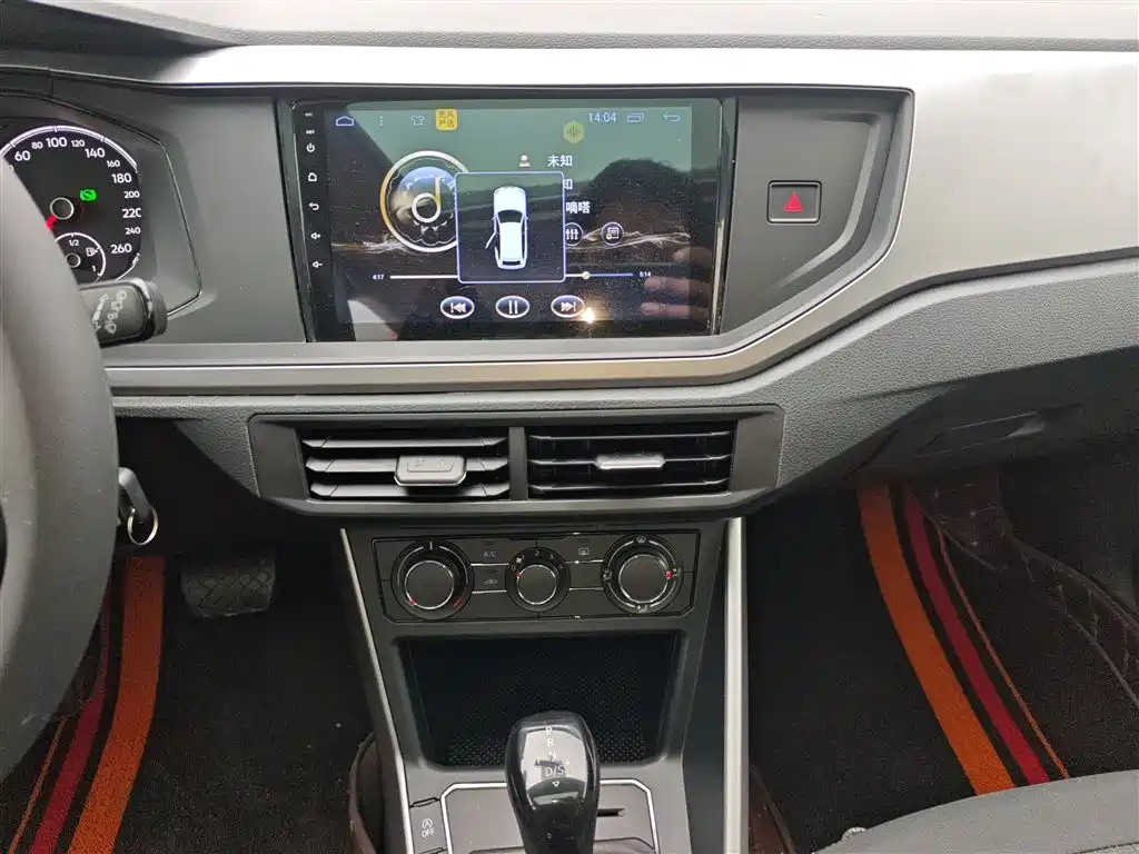 Volkswagen Polo 2019 Plus 1.5L Automatic Panorama Enjoyment Edition фото 9
