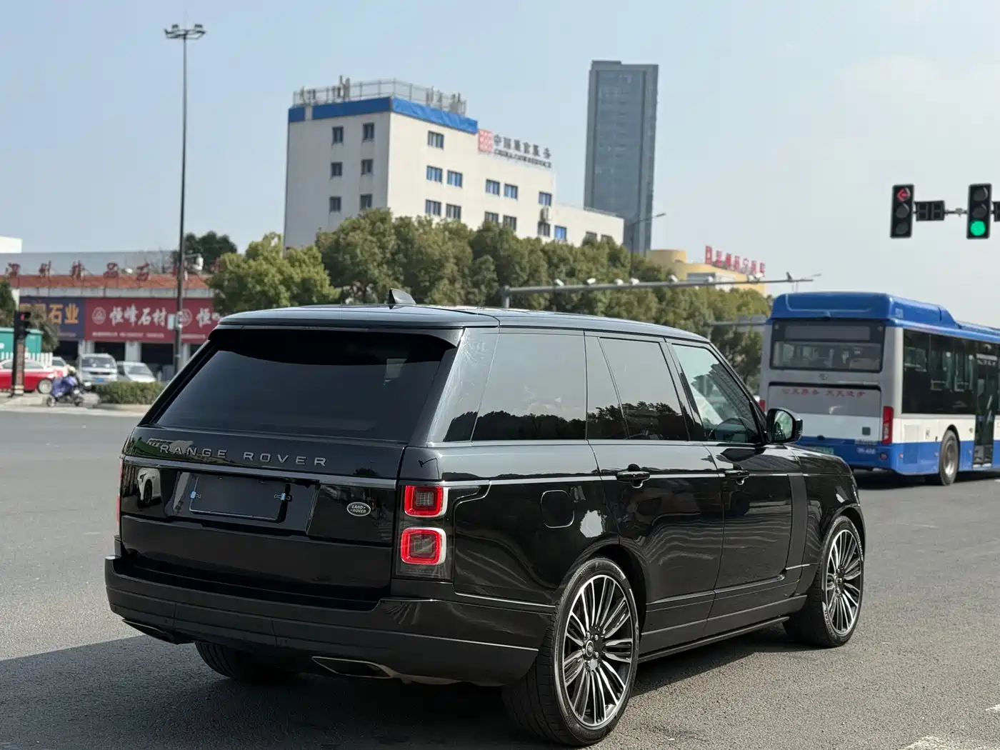 Land Rover Range Rover 2018 3.0 SC V6 Golden Age Edition фото 17
