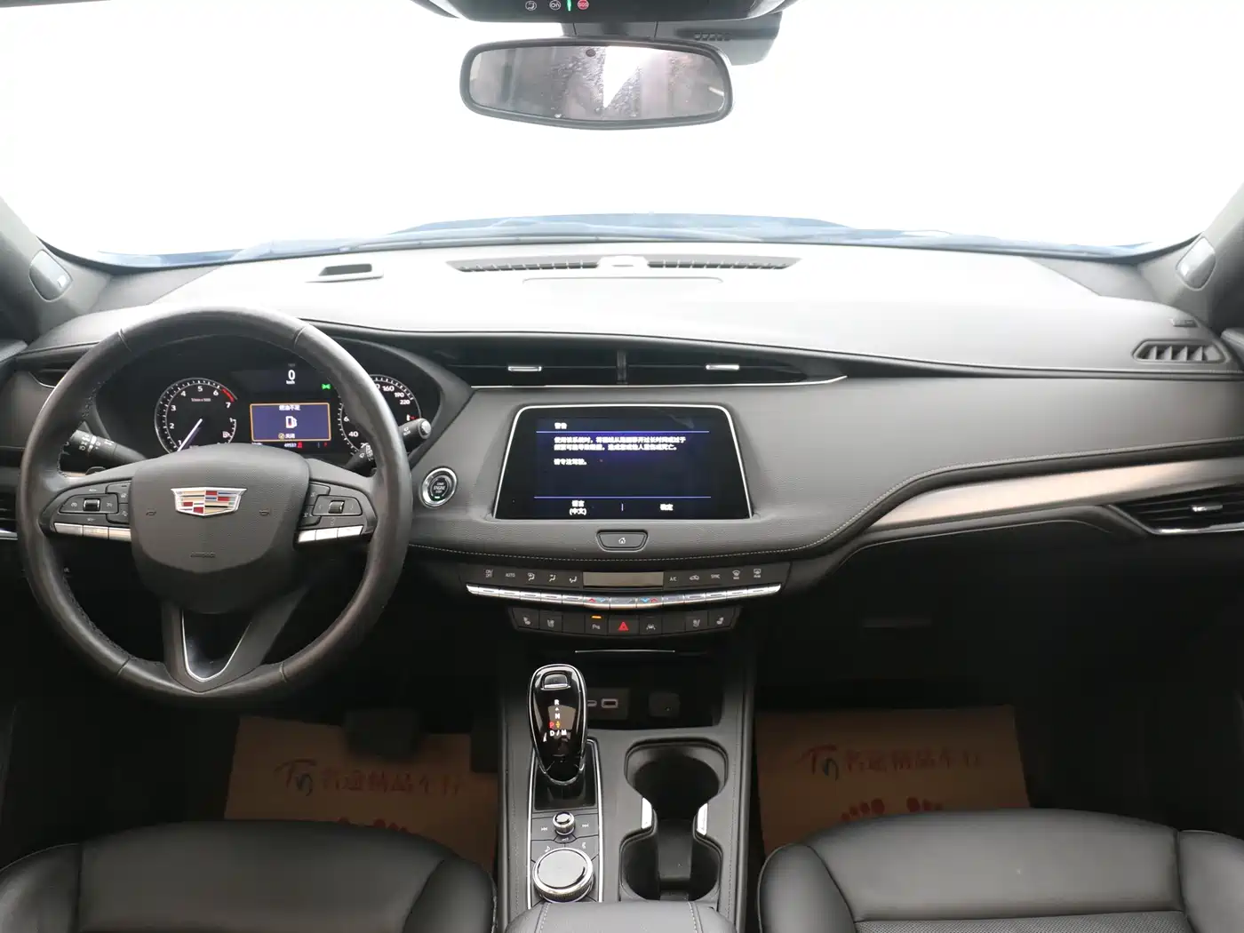 CADILLAC XT4