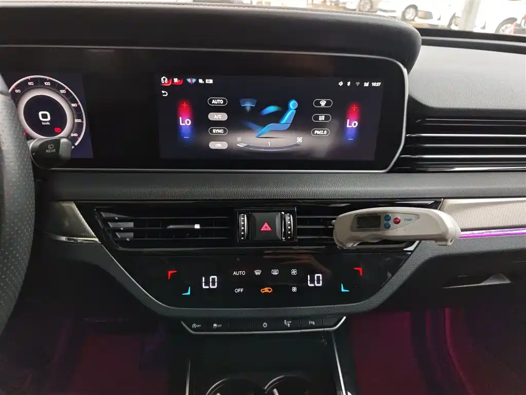 Hongqi HS5 2022 Facelift 2.0T Smart Flag Enjoyment AWD Edition фото 9