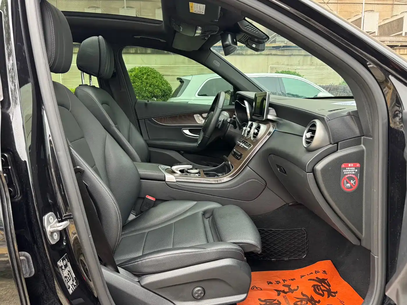 Mercedes-Benz GLC 2017 GLC 300 4MATIC Dynamic фото 11