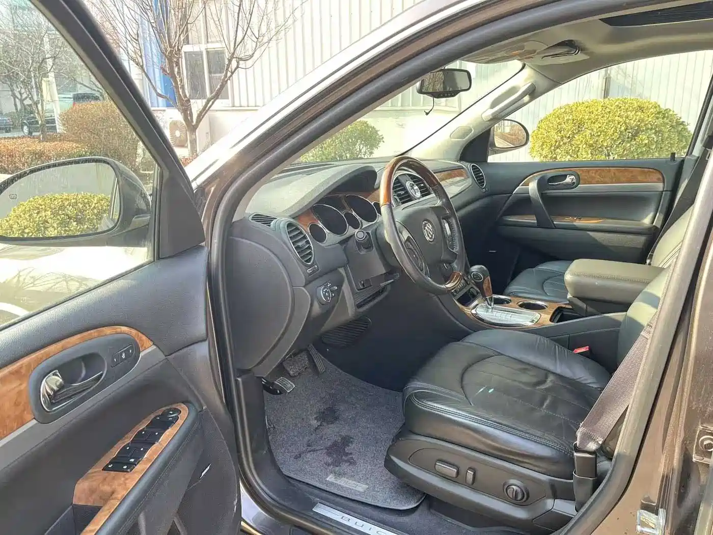 Buick Enclave 2010 3.6L Elite Edition фото 3