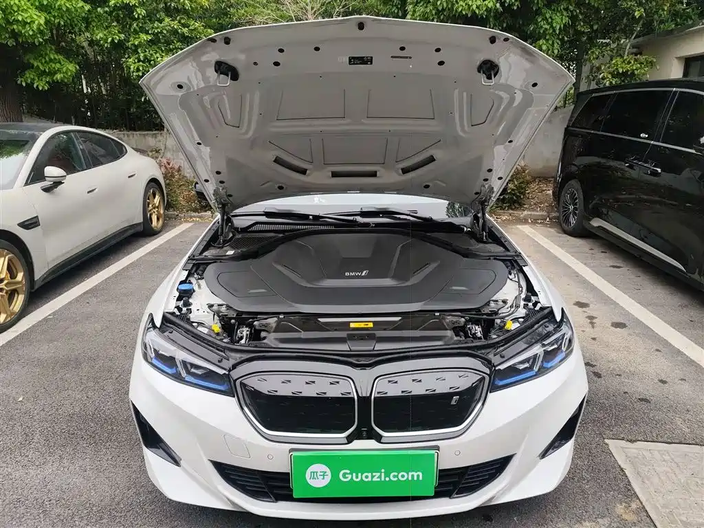 BMW i3 2023 eDrive 40 L Shadow Night Sport Package фото 20