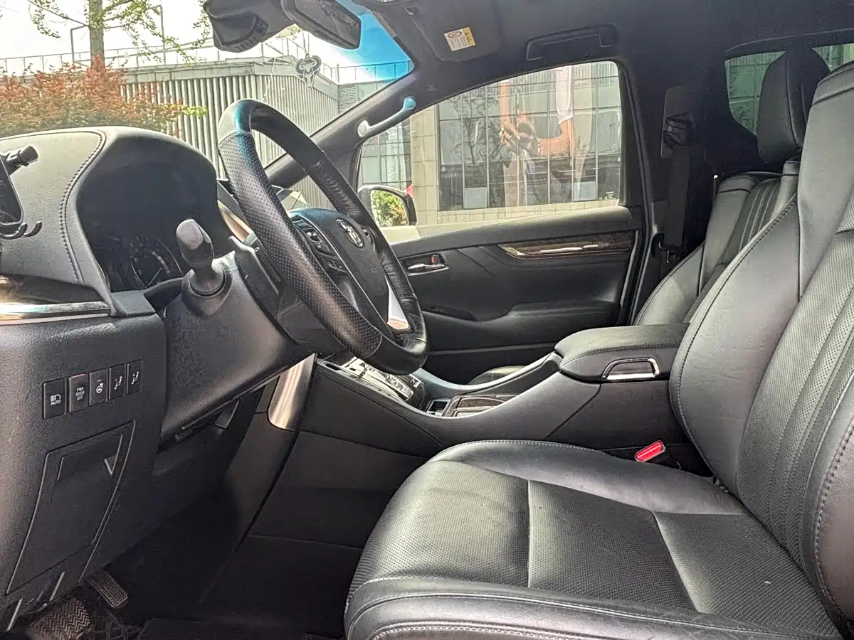 Toyota Alphard 2021 Hybrid 2.5L Premium фото 7
