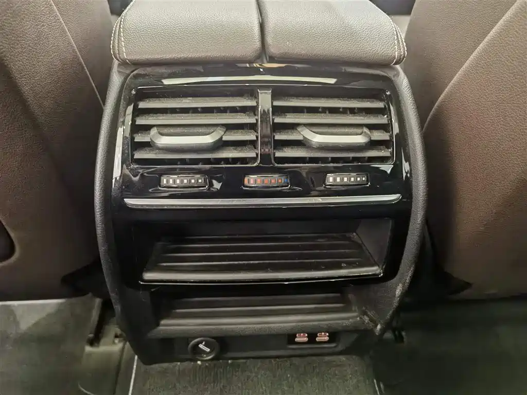 BMW 5 Series 2023 Facelift 530Li Leading M Sport Package фото 20