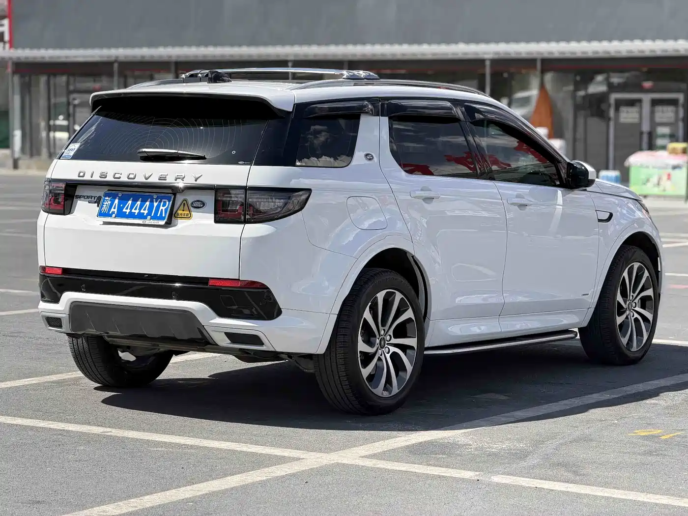 Land Rover Discovery Sport 2022 Model 249PS R-Dynamic S Performance Edition 5-Seater фото 9