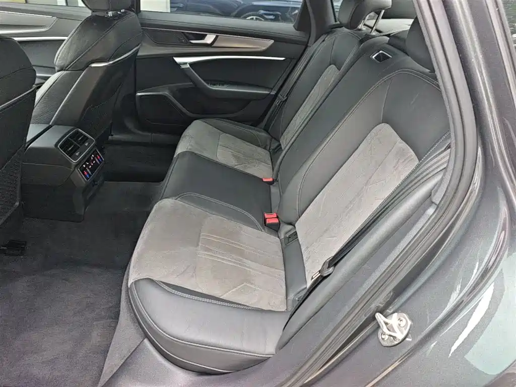 Audi A6L 2021 45 TFSI quattro Exclusive Sport фото 24