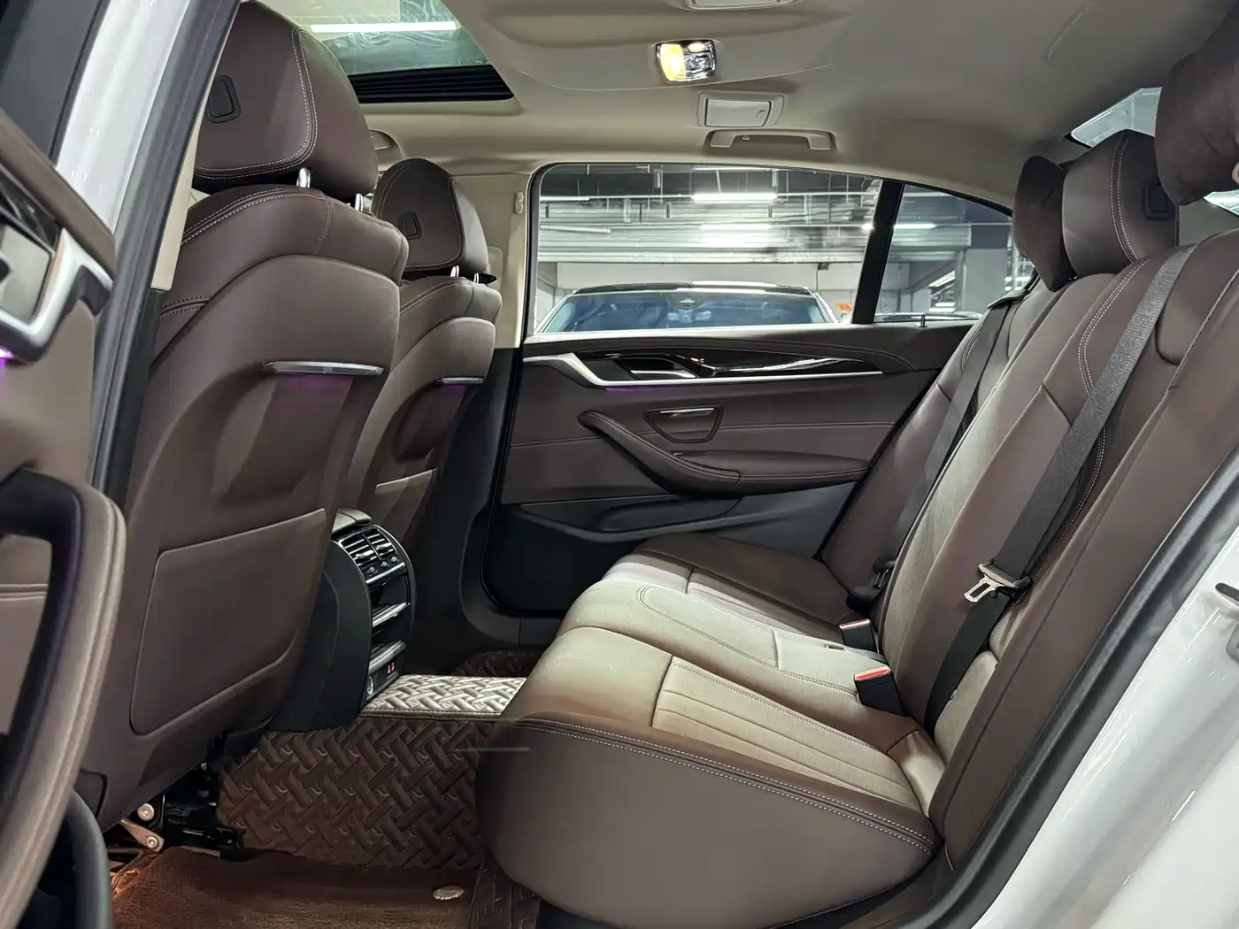 BMW 5 Series 2020 525Li Luxury Package фото 16