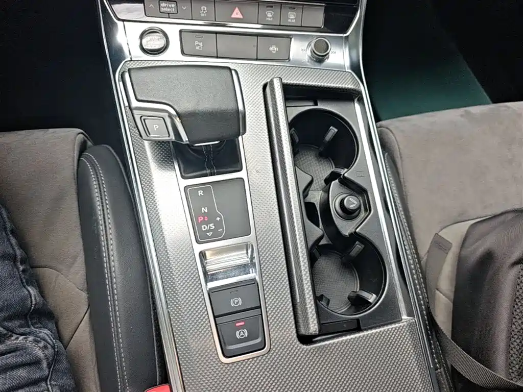 Audi A6L 2021 45 TFSI quattro Exclusive Sport фото 21
