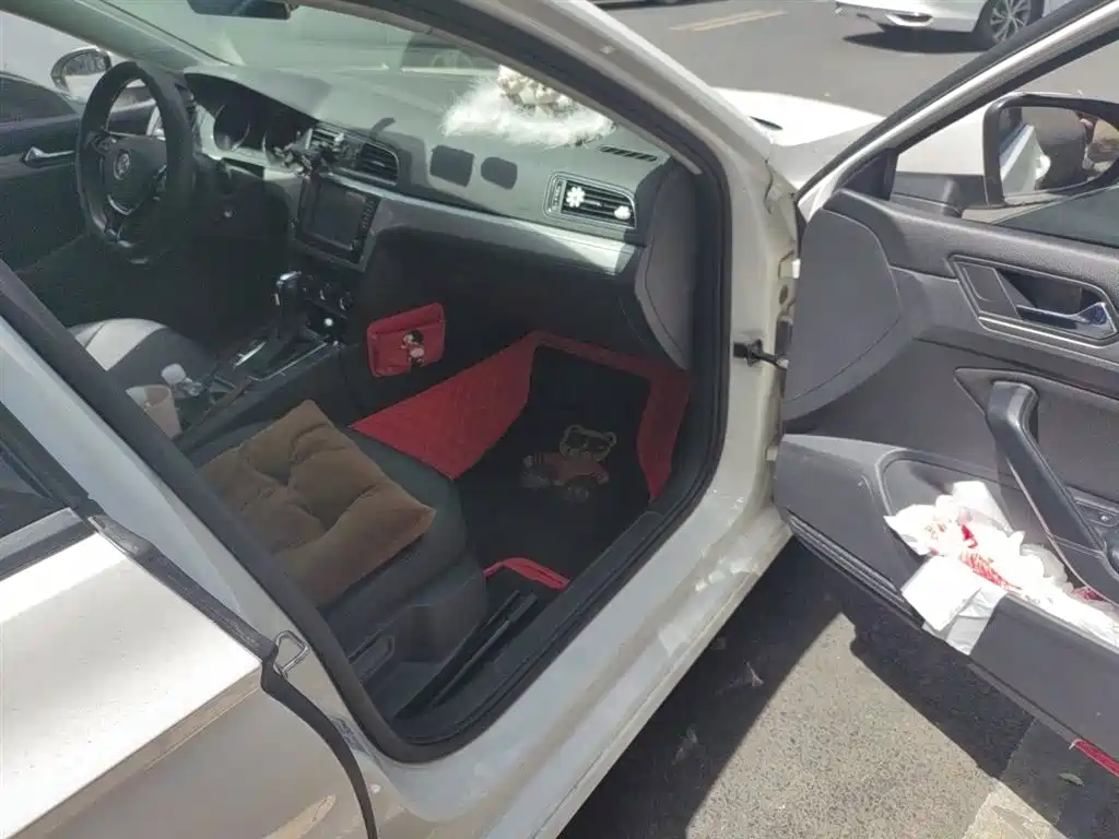 Volkswagen Lamando 2015 230TSI DSG Style фото 20