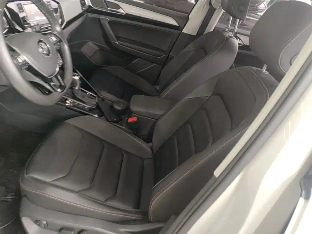 Volkswagen Tayron 2019 330TSI 2WD Luxury China VI фото 15