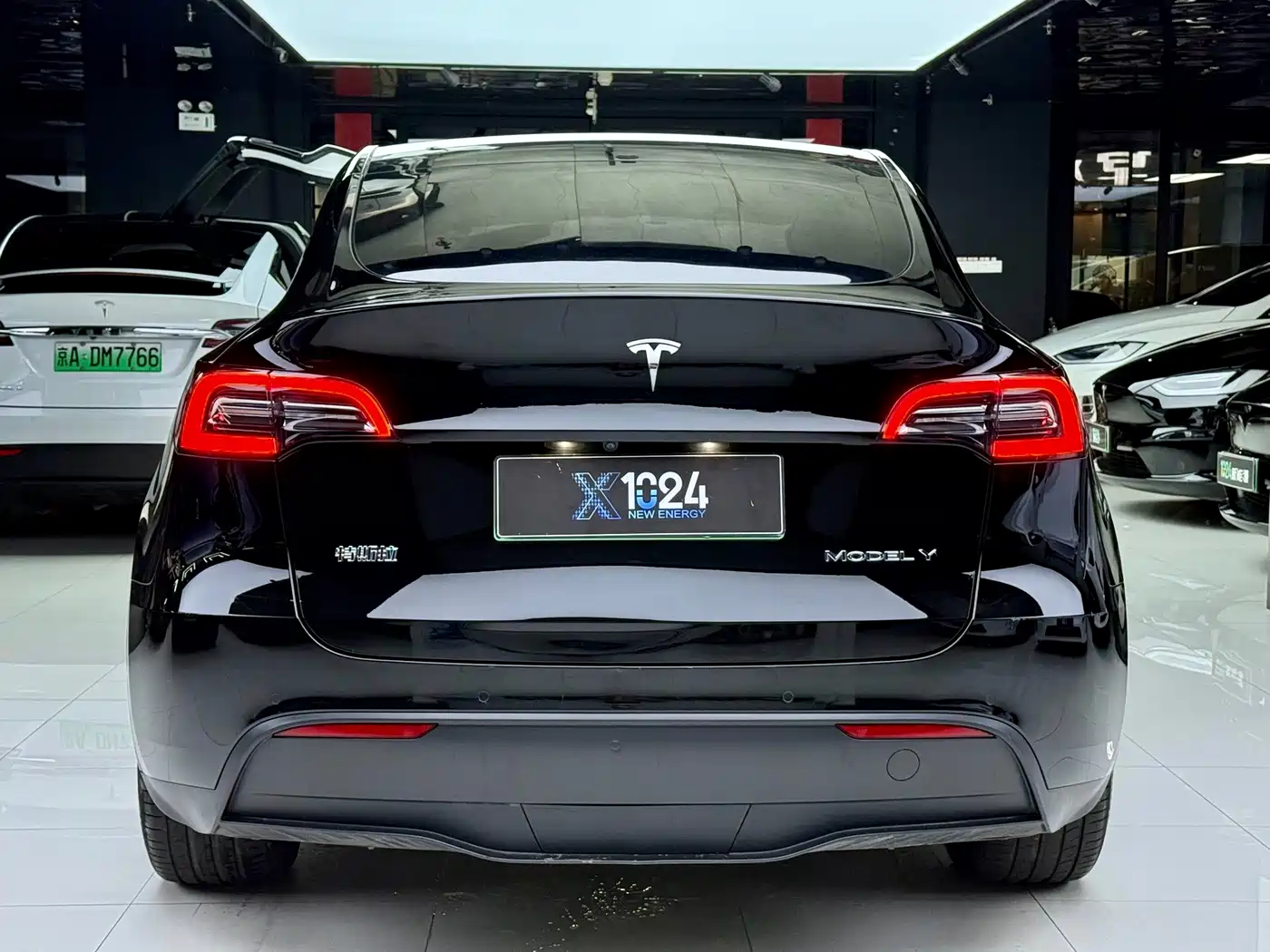Фото 12 - Tesla Model Y