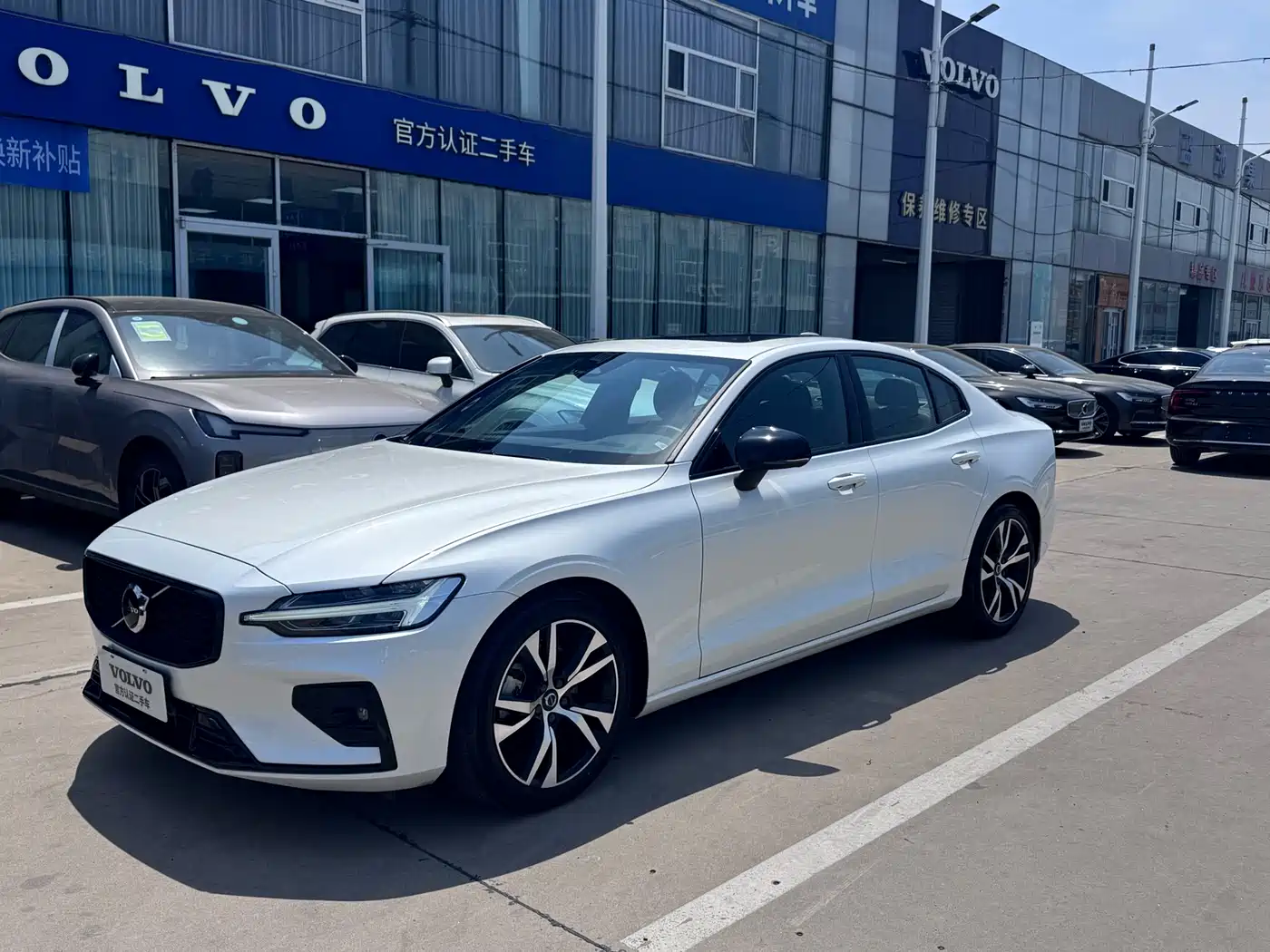 Volvo S60 2025 B5 Elegance Sport Edition