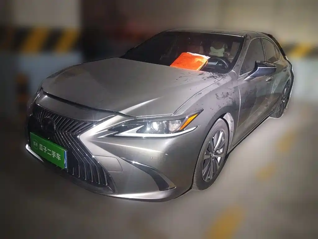 Lexus ES 2018 200 Excellence Edition (China VI) фото 2