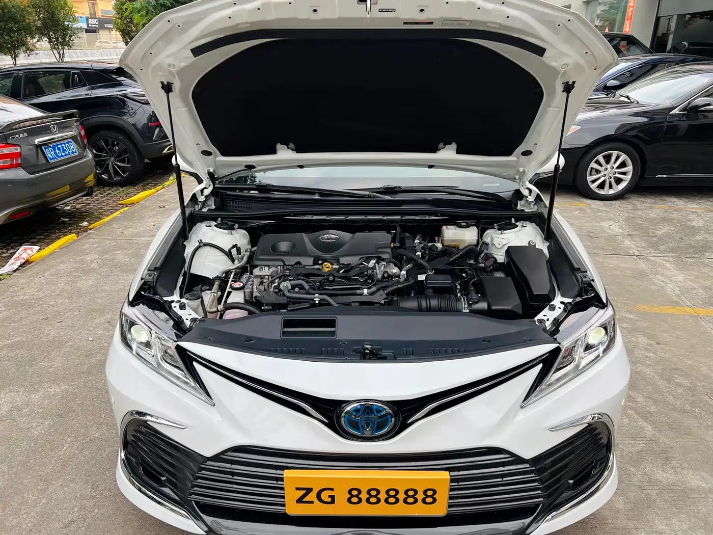 Toyota Camry 2021 Hybrid 2.5HGVP Leading Edition фото 9