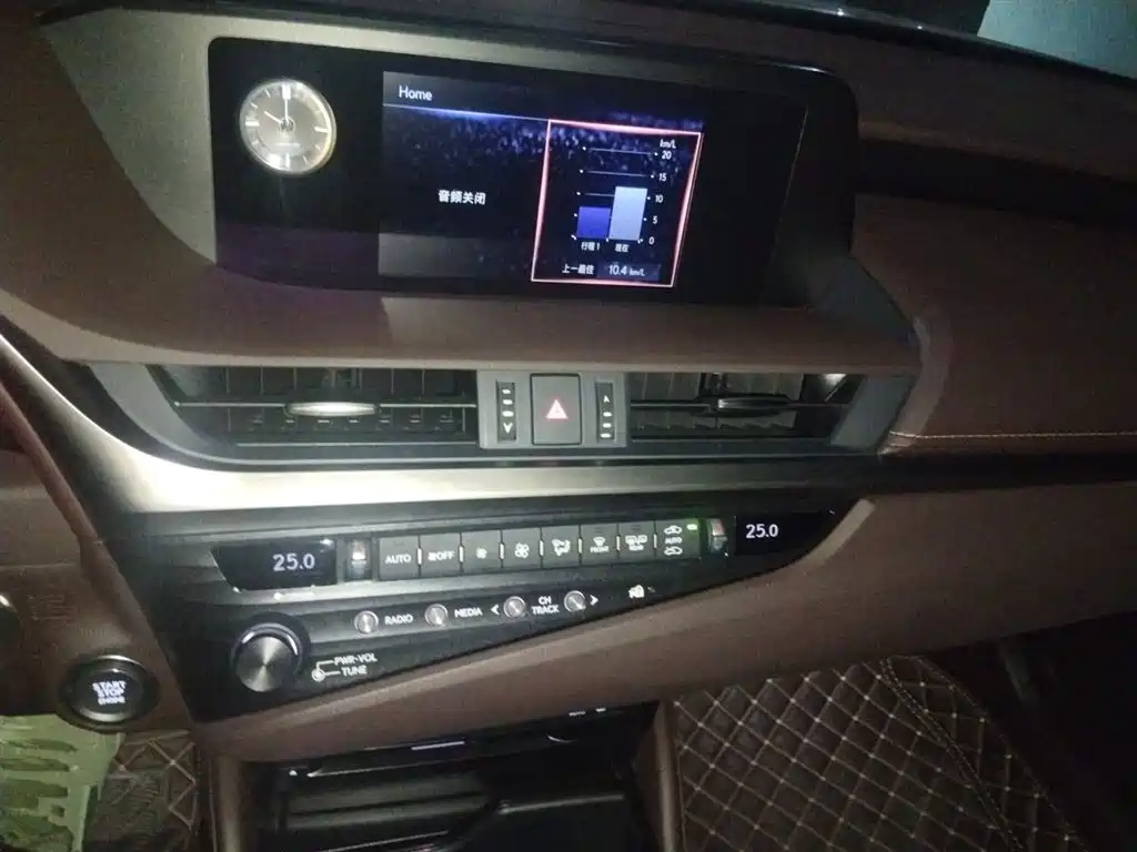 Lexus ES 2018 200 Excellence Edition (China VI) фото 10