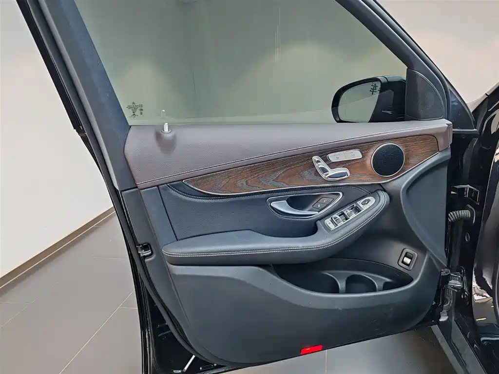 Mercedes-Benz GLC 2020 GLC 260 L 4MATIC Luxury фото 13