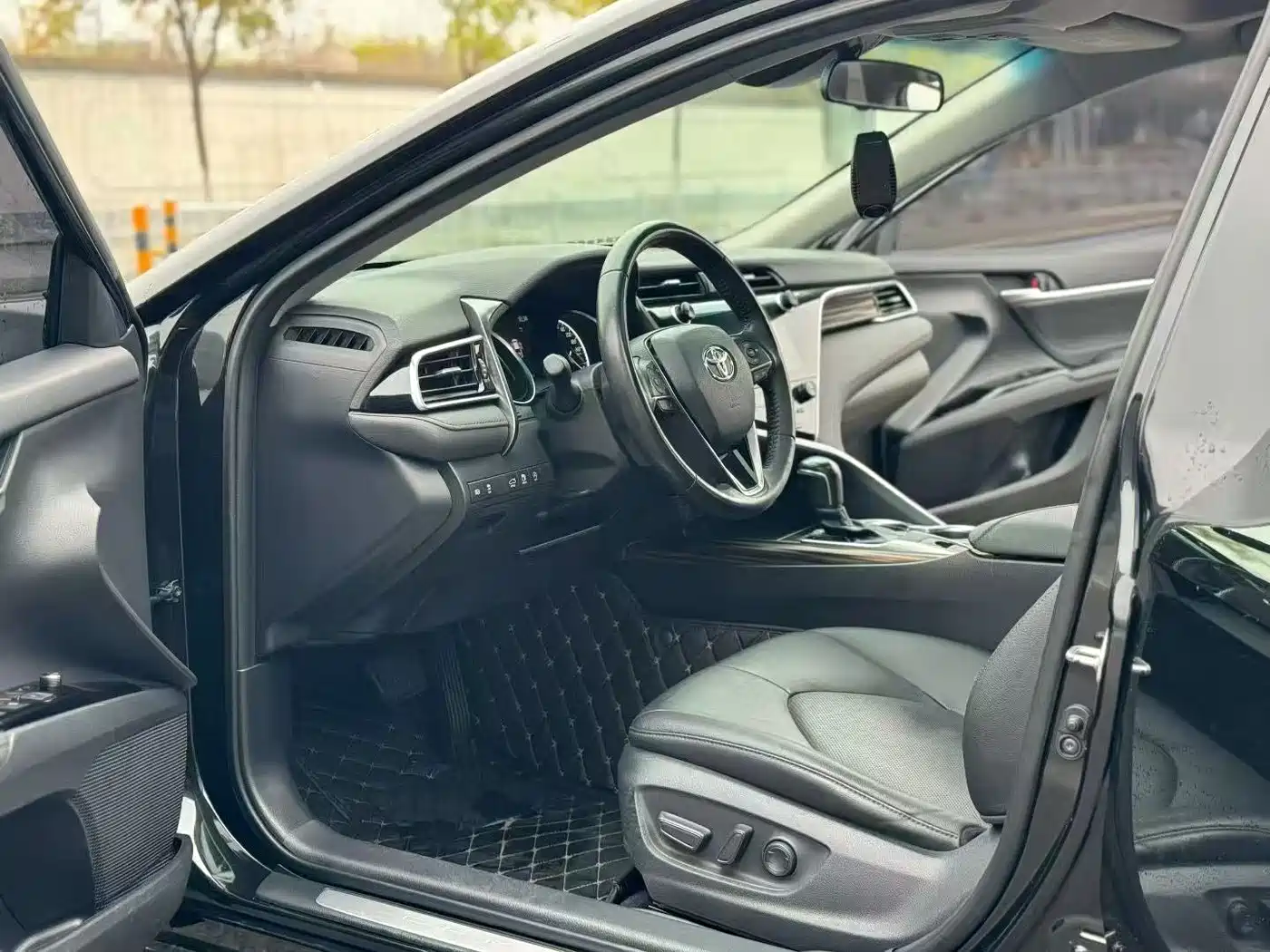 Toyota Camry 2019 2.0G Luxury (China V) фото 4