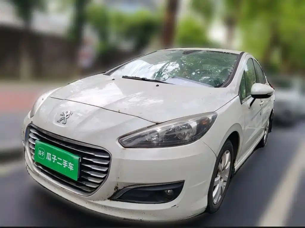 Peugeot 308 2014 Model Joy Edition Classic 1.6L Automatic Superior Style фото 25