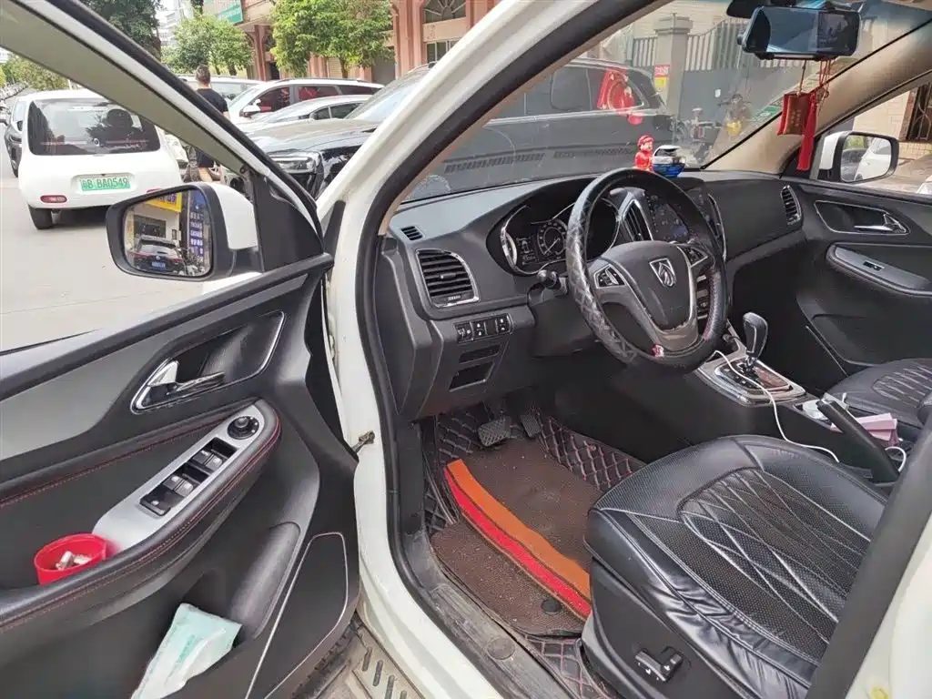 Baojun 560 2016 2016 1.8L iAMT Luxury