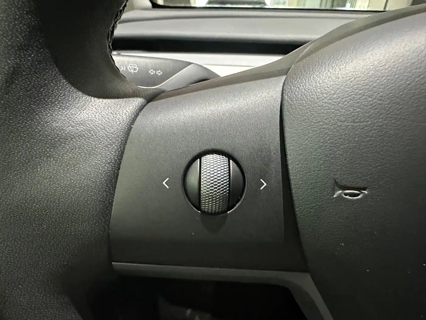 Tesla Model Y 2022 Rear-Wheel Drive Version 8