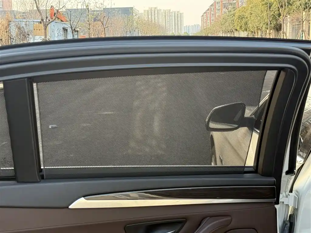 BMW 5 Series 2014 528Li Luxury Design Package фото 15