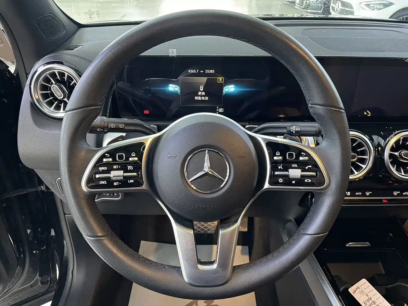Mercedes-Benz GLB 2022 Model GLB 180 Dynamic Edition фото 14