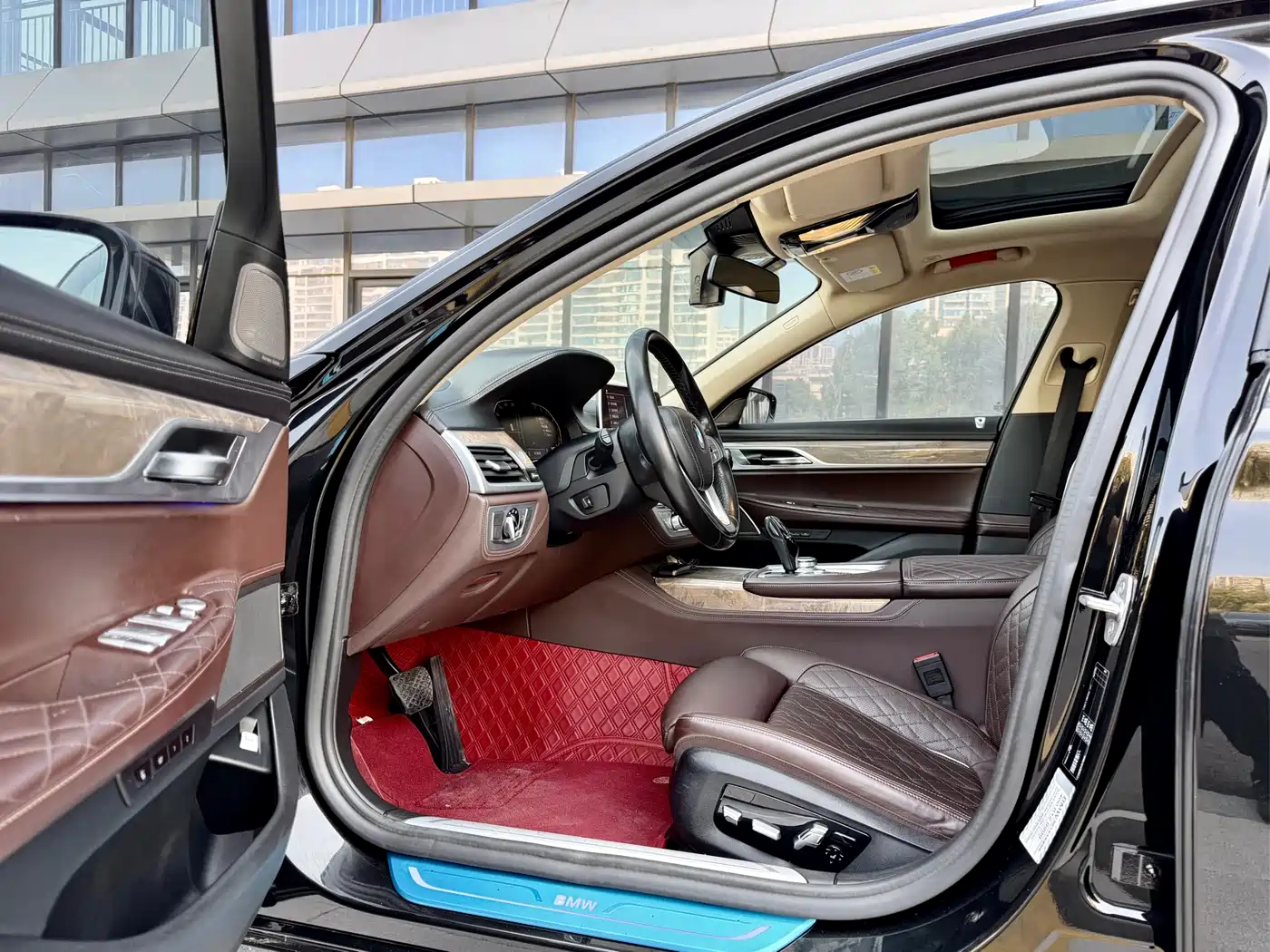BMW 7 Series 2019 740Li Leading Luxury Package фото 6