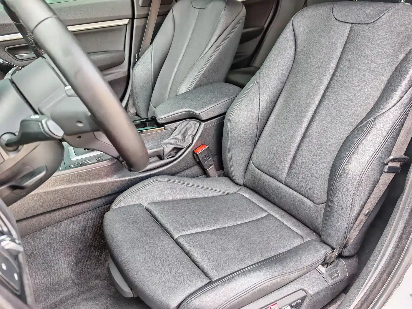 BMW 3 Series GT 2020 320i M Sport Package фото 16