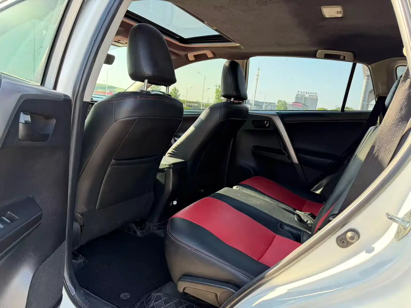 Toyota RAV4 Rongfang 2019 2.0L CVT 2WD Style X Limited Edition China VI фото 5