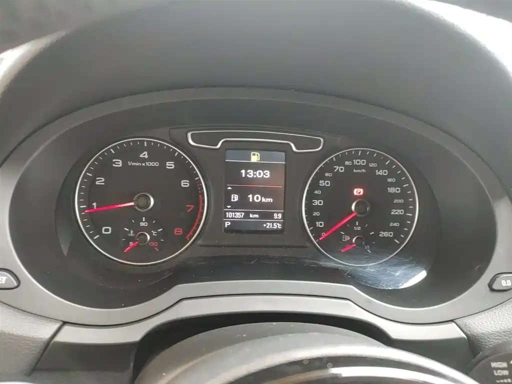 Audi Q3 2015 35 TFSI quattro Technology фото 12