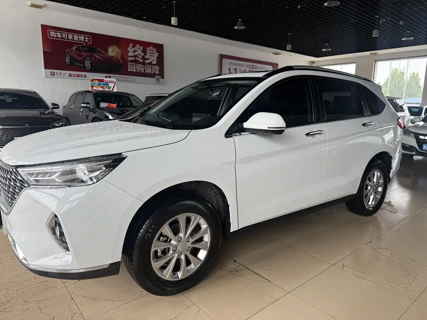 Haval M6 2023 PLUS 1.5T Manual Luxury Smart Connect фото 2