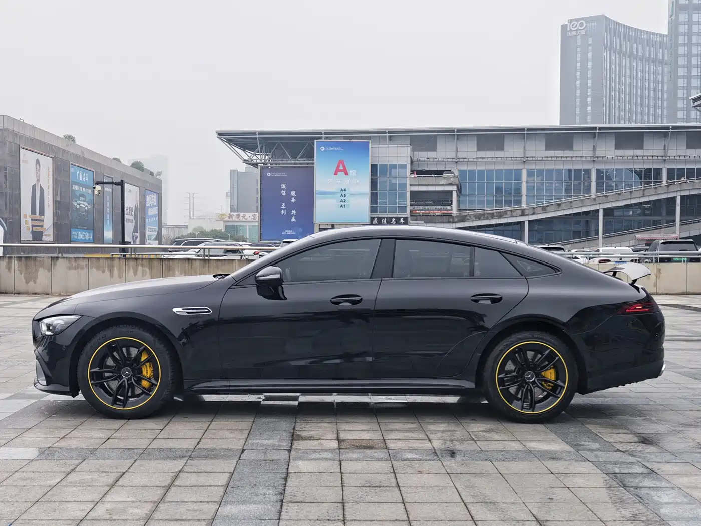 MERCEDES-BENZ AMG GT