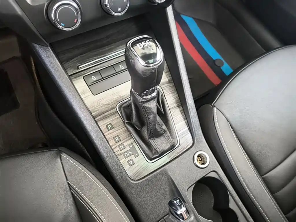 Škoda Octavia 2017 TSI280 DSG ZhiXing фото 14