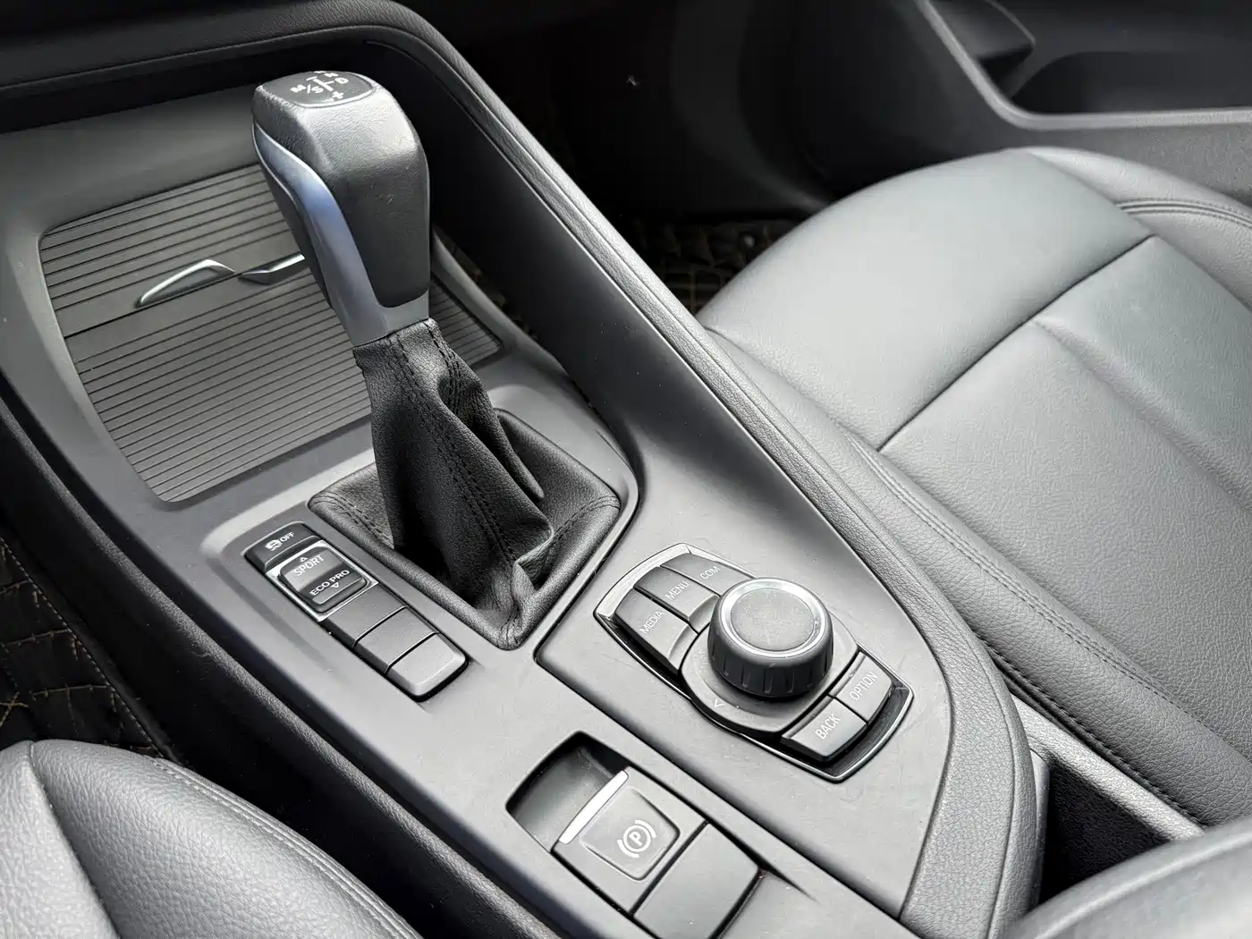 BMW X1 2019 sDrive20Li Leading Model фото 8
