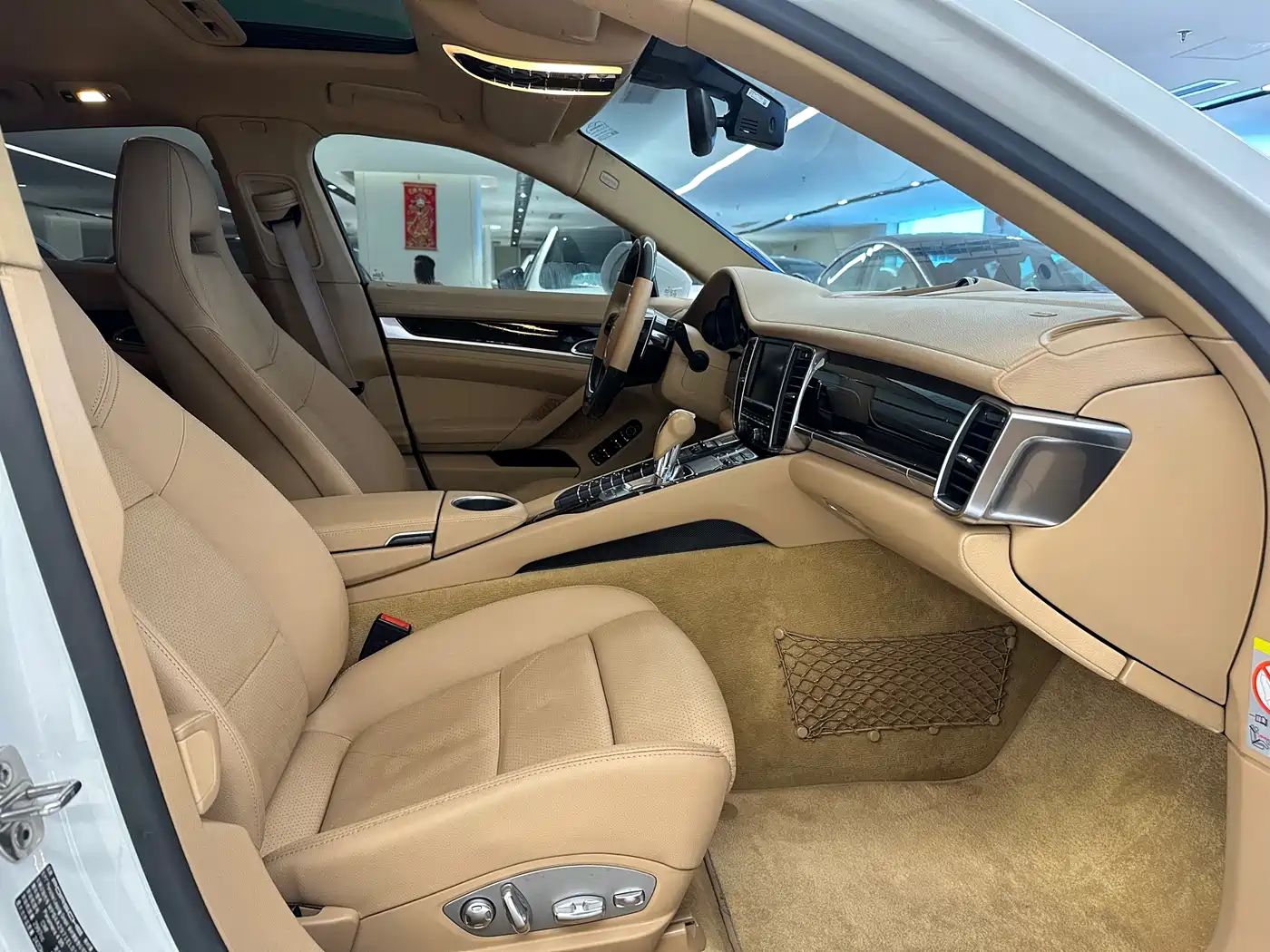 Porsche Panamera 2014 Panamera 4 3.0T фото 12