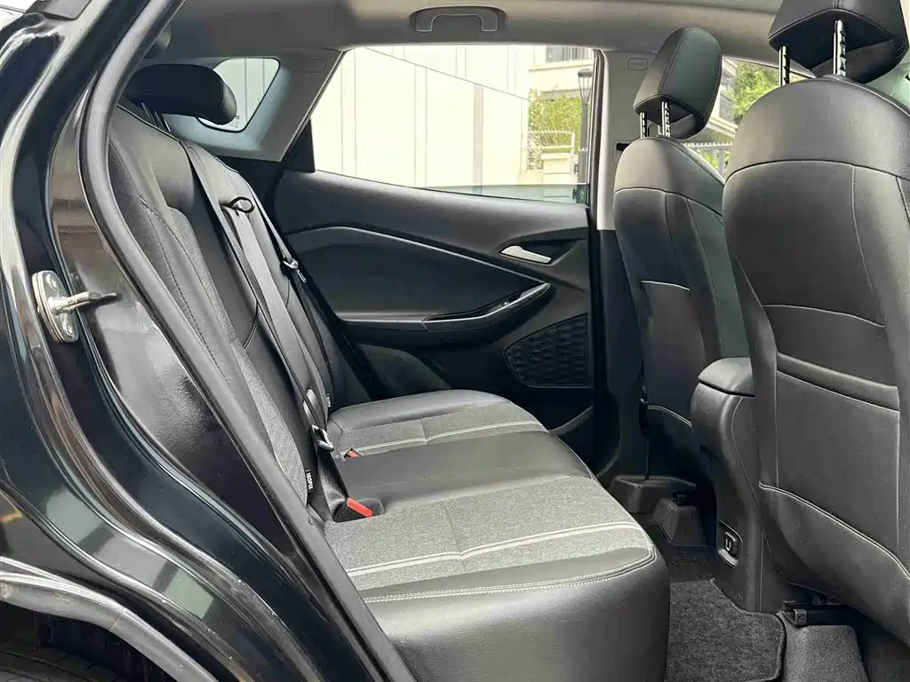 Chevrolet Trax 2019 Redline 325T Auto Fun Edition China VI фото 10
