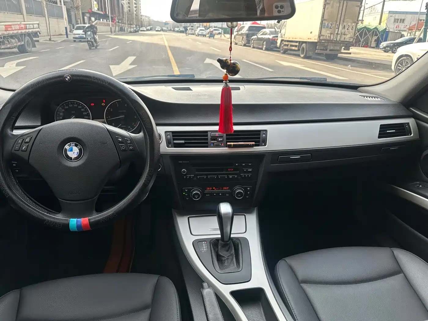 BMW 3 Series (Import) 2012 318i Leading фото 9