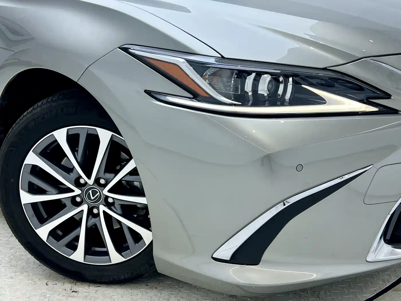 Lexus ES 2021 200 Excellence Edition фото 23