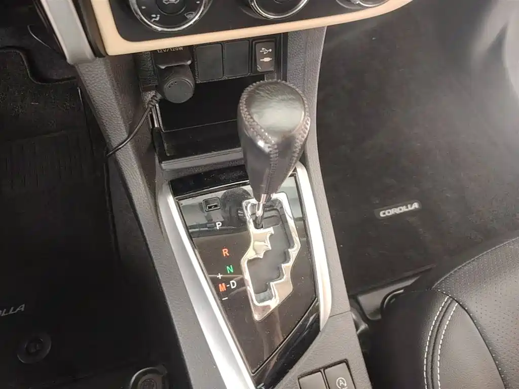 Toyota Corolla 2017 Facelift 1.2T S-CVT GL-i фото 14