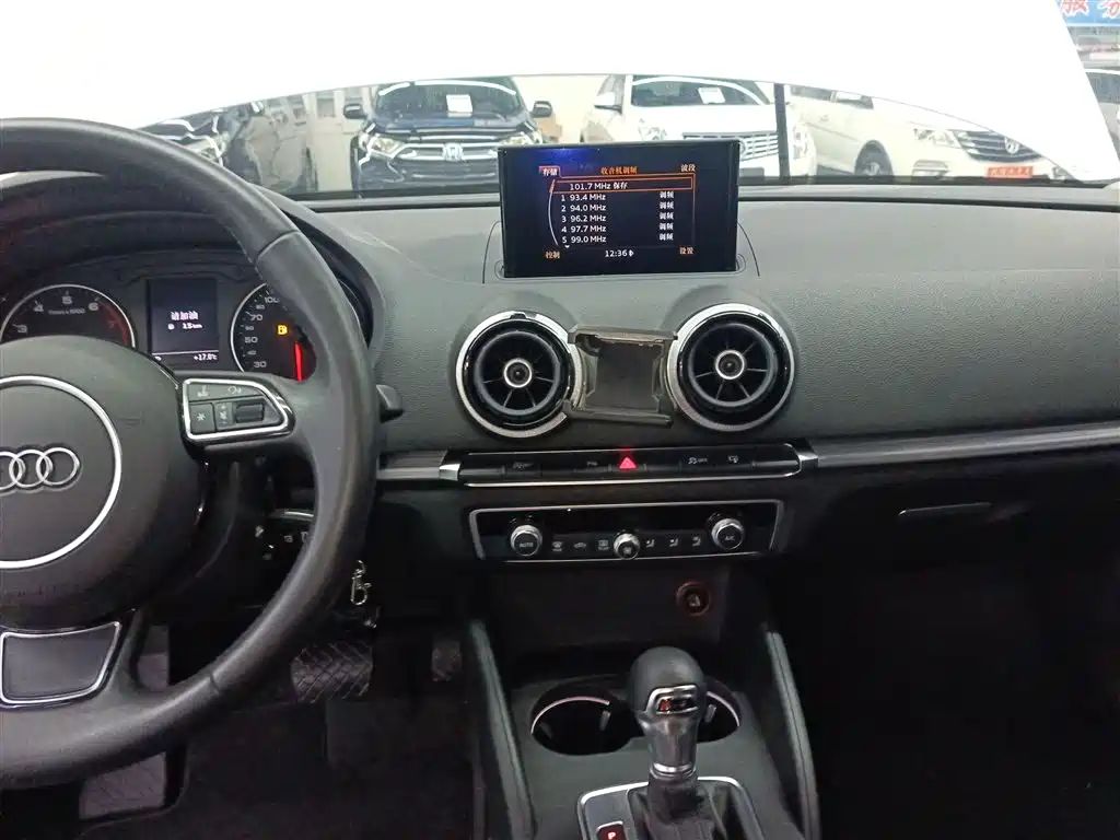 Audi A3 2016 Sportback 35 TFSI Style фото 13