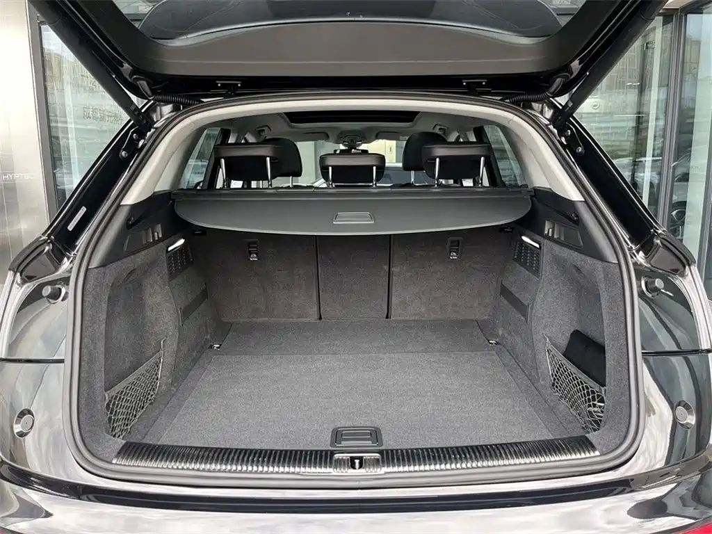 Audi Q5L 2022 45T Luxury Dynamic фото 9