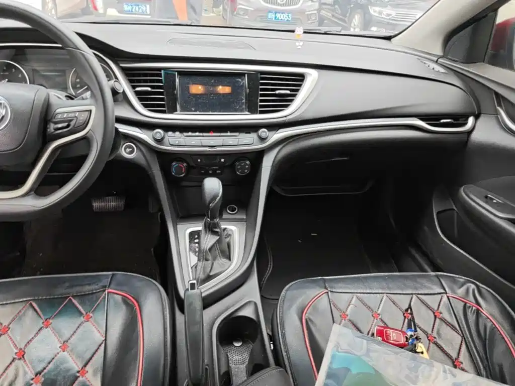 Фото 13 - Buick Excelle