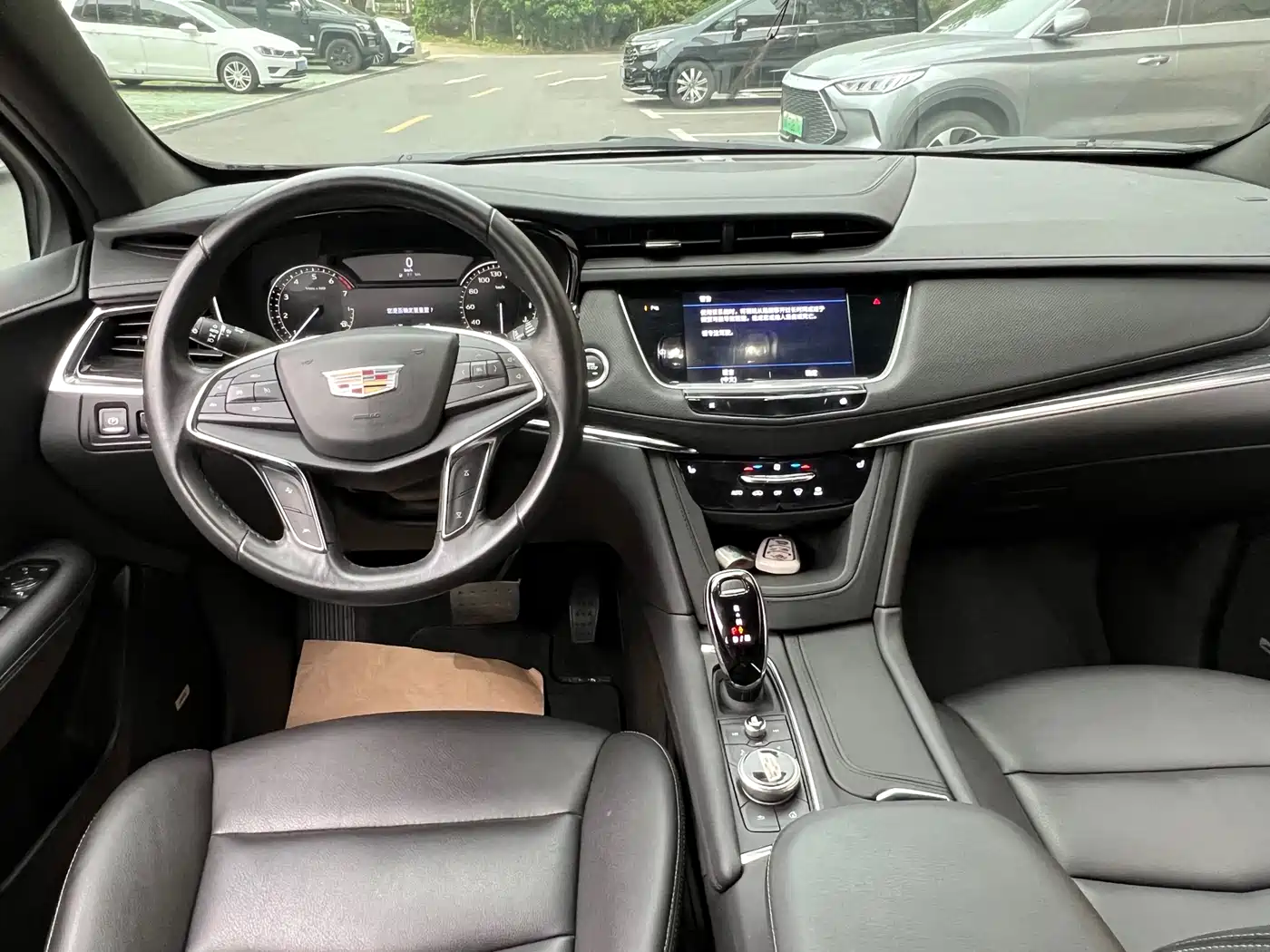 Cadillac XT5 2022 2.0T 2WD Luxury фото 14