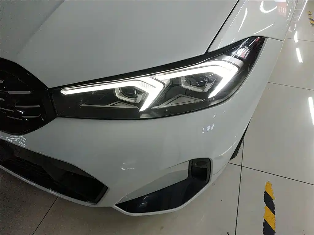 BMW 3 Series 2023 325Li M Sport Black Night Package фото 18
