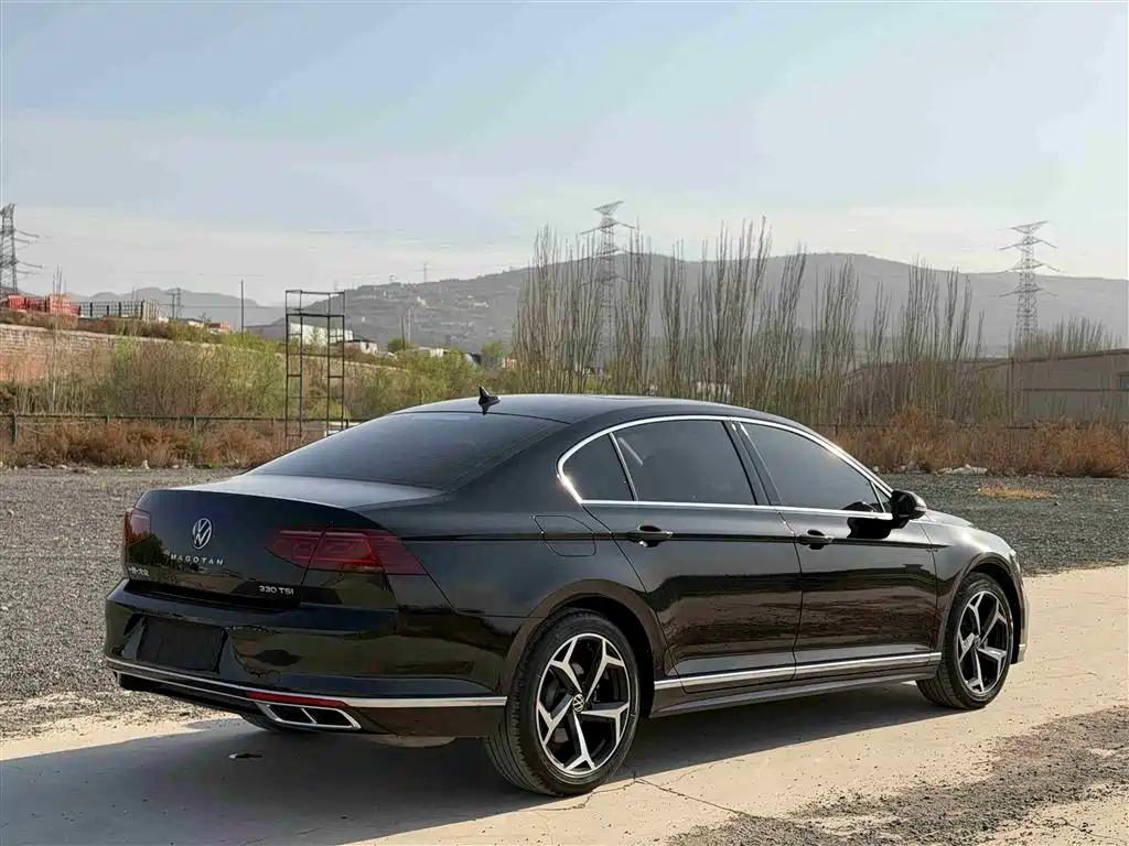 Volkswagen Magotan 2023 2 Million Units Anniversary Edition 330TSI DSG Leading Type фото 4