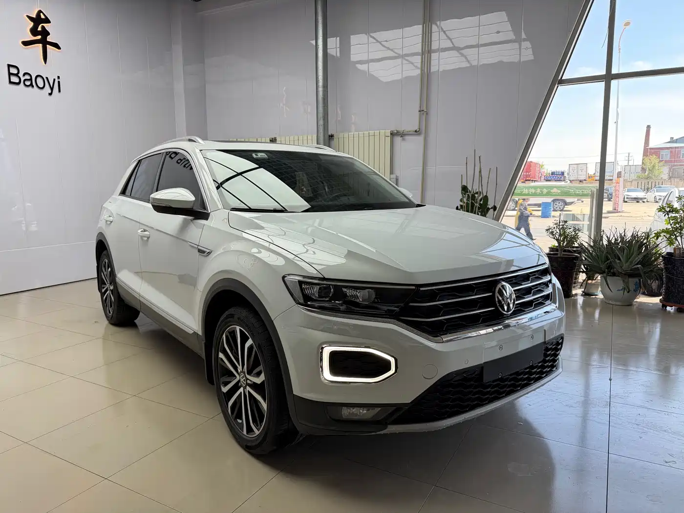 Volkswagen T-ROC 2022 280TSI DSG 2WD Comfort PLUS фото 3
