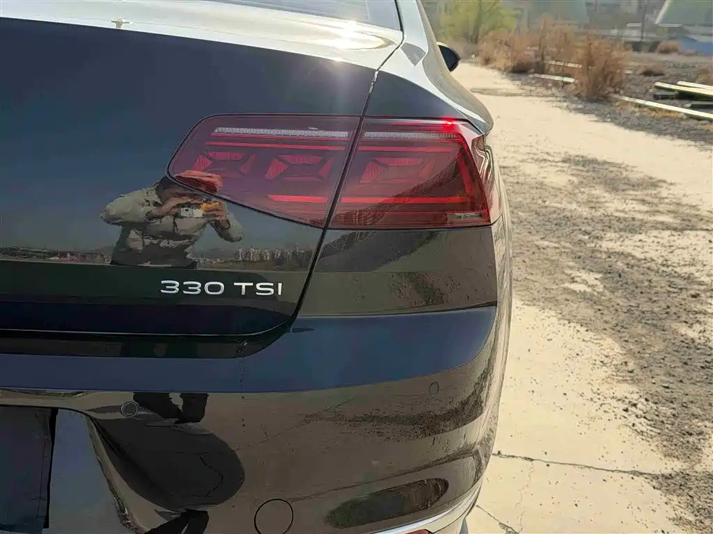 Volkswagen Magotan 2023 2 Million Units Anniversary Edition 330TSI DSG Leading Type фото 16